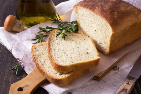 Recette pain aux herbes et parmesan